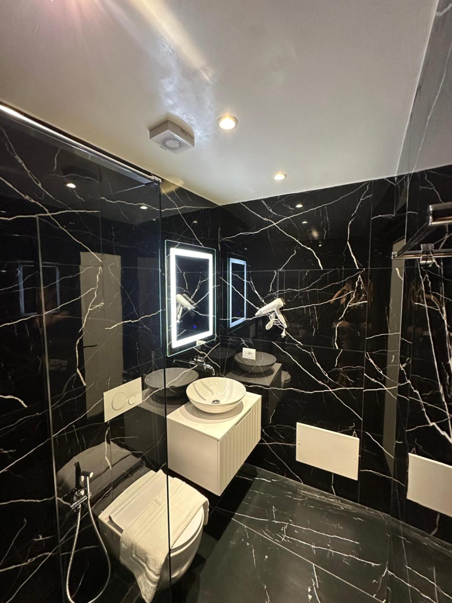 Io'S Apartments ساراندا المظهر الخارجي الصورة