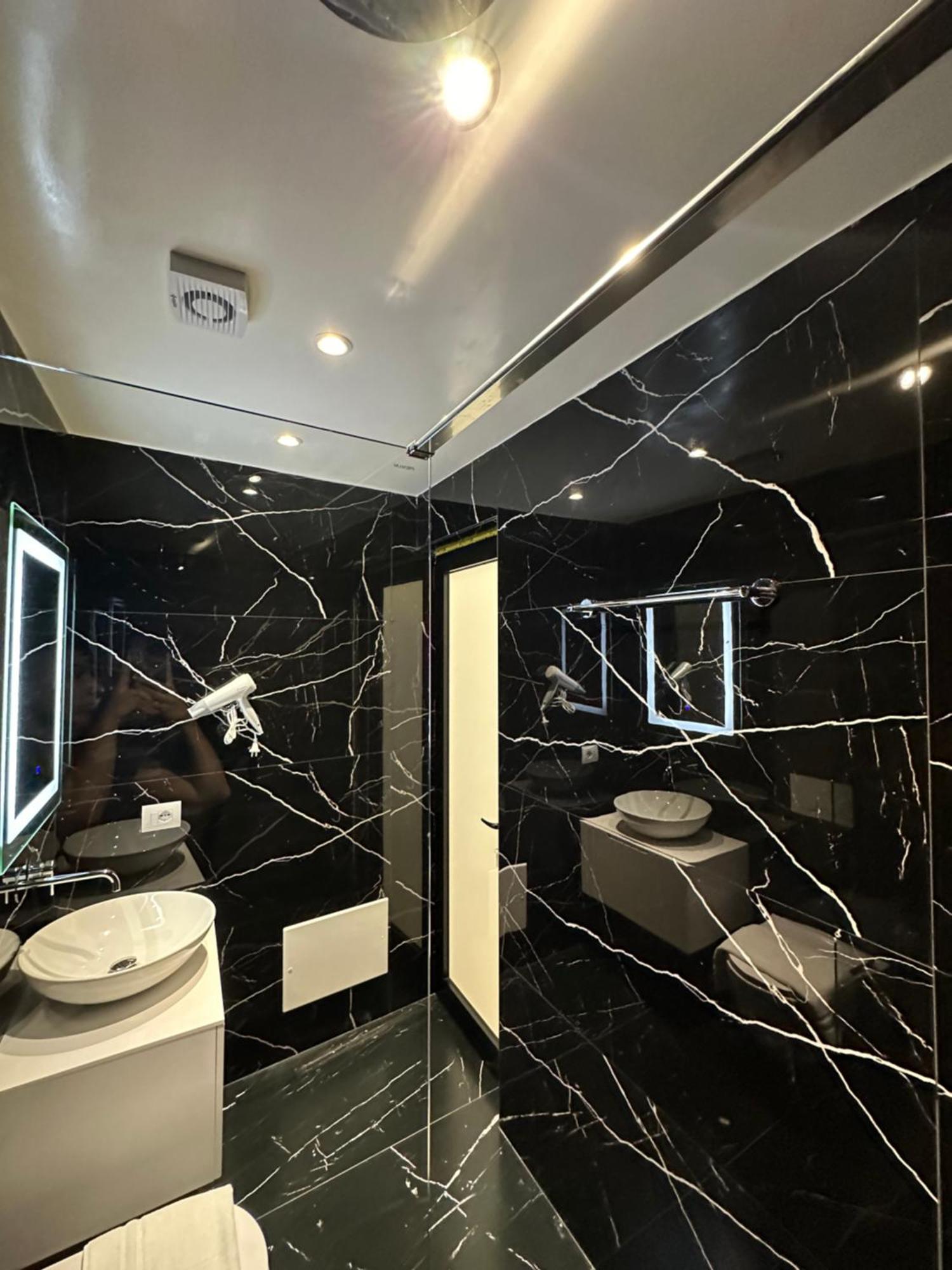 Io'S Apartments ساراندا المظهر الخارجي الصورة