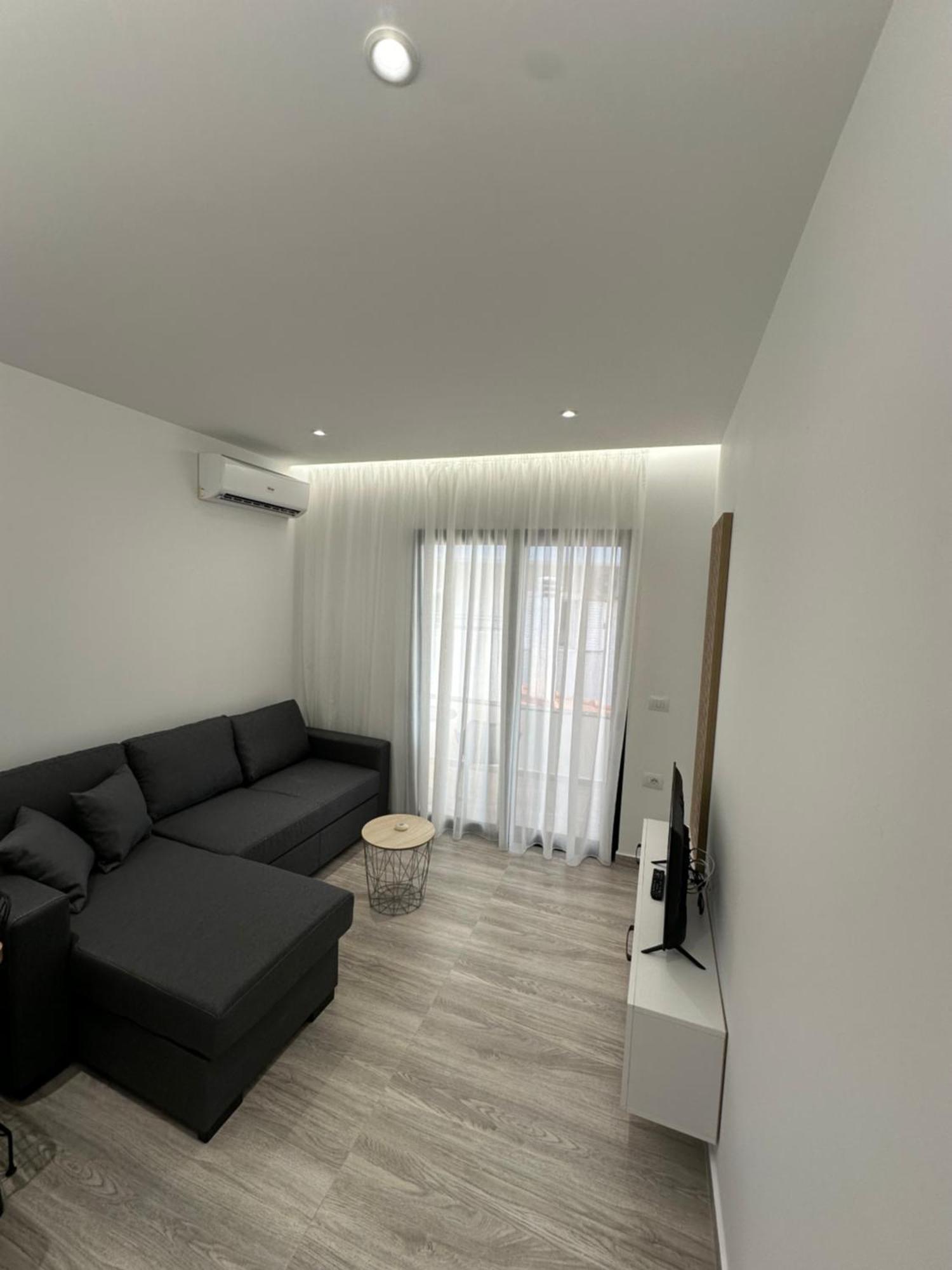 Io'S Apartments ساراندا المظهر الخارجي الصورة